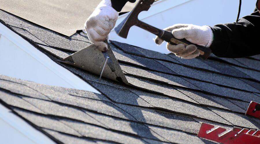 Professional residential roofers in Girard, IL